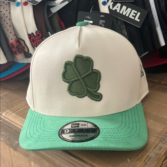 New Era Green and Cream Kids Snapback Hat - Picture 1 of 3